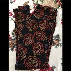 Lularoe Disney Roses Leggings - OS